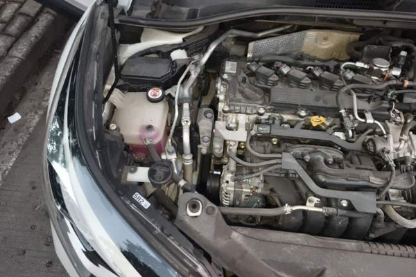 Toyota C-HR 2021, 23400 км, за 10664 USD - фото 23