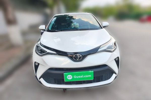 Toyota C-HR 2021, 23400 км, за 10664 USD