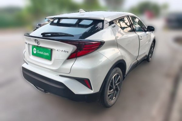 Toyota C-HR 2021, 23400 км, за 10664 USD - фото 7