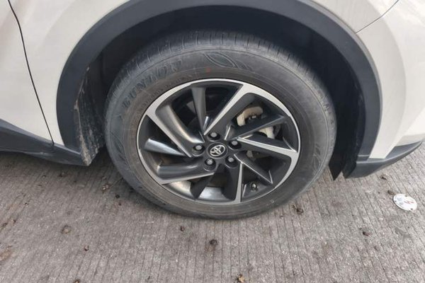 Toyota C-HR 2021, 23400 км, за 10664 USD - фото 9