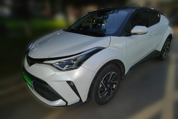 Toyota C-HR · 2021 год
