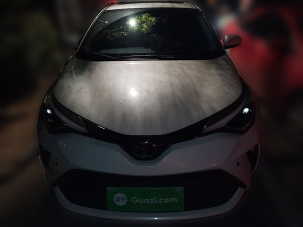 Toyota C-HR 2021 2.0L Luxury Edition, 2021 года