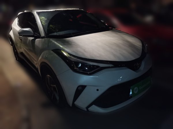 Toyota C-HR 2021 2.0L Luxury Edition, 2021 года
