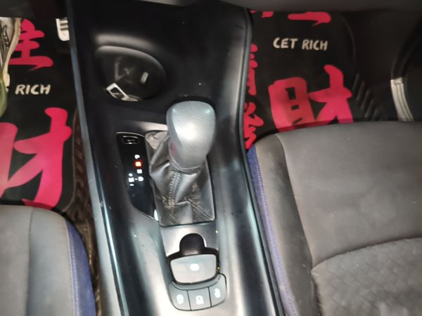 Toyota C-HR 2021, 83700 км, за 11405 USD - фото 17