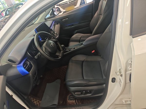 Toyota C-HR 2022, 13600 км, за 14211 USD - фото 18