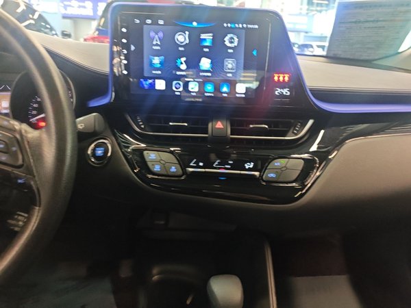 Toyota C-HR 2022, 13600 км, за 14211 USD - фото 16