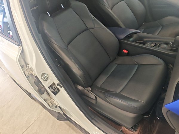 Toyota C-HR 2022, 13600 км, за 14211 USD - фото 23