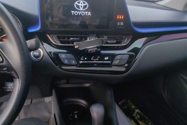 Toyota C-HR 2022, 26900 км, за 12741 USD - фото 14