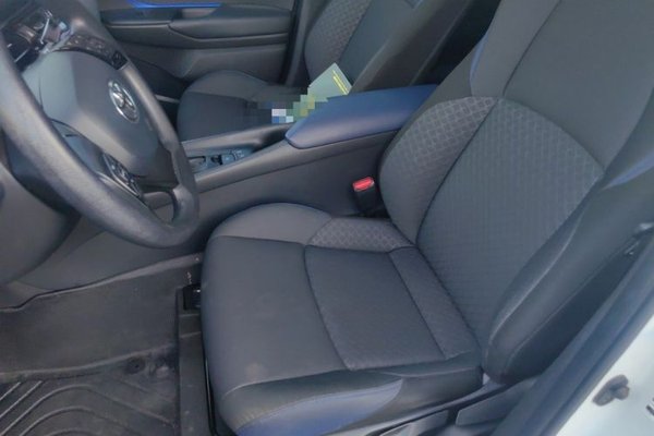 Toyota C-HR 2022, 26900 км, за 12741 USD - фото 16
