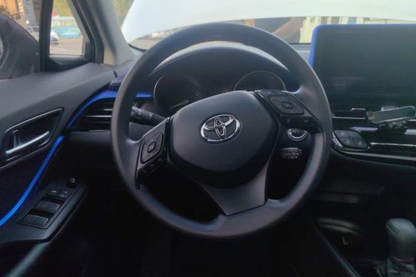 Toyota C-HR 2022, 26900 км, за 12741 USD - фото 11