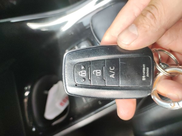 Toyota C-HR EV 2020, 75000 км, за 10589 USD - фото 18