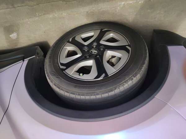 Toyota C-HR EV 2020, 75000 км, за 10589 USD