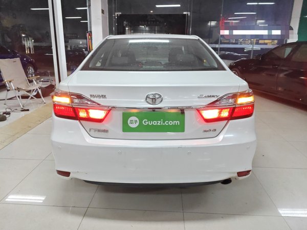 Toyota Camry · 2015 год