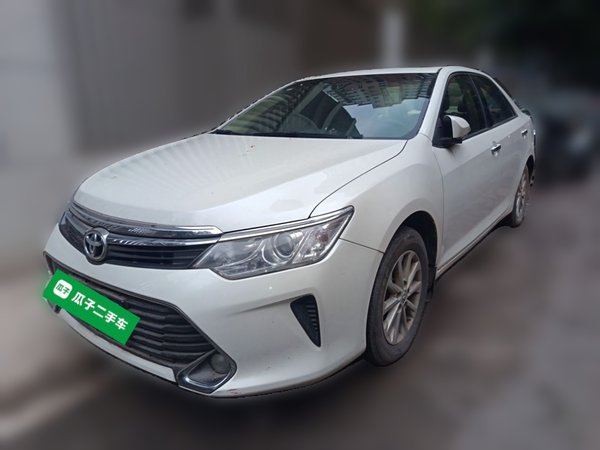 Toyota Camry · 2015 год