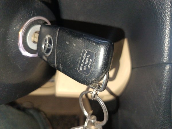 Toyota Camry 2015, 50500 км, за 8389 USD - фото 9
