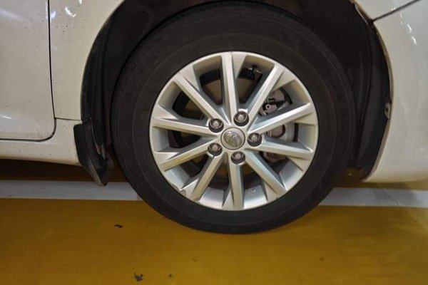 Toyota Camry 2015, 147700 км, за 8715 USD - фото 8