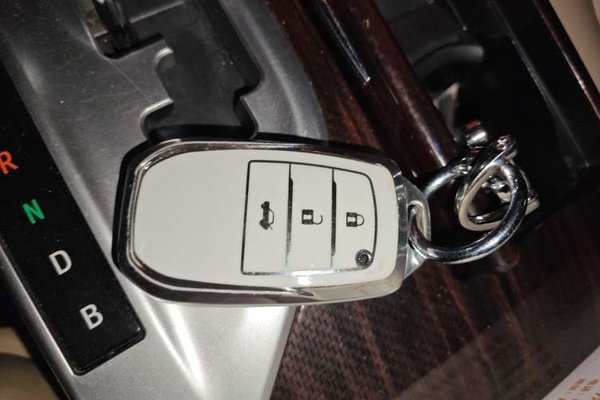 Toyota Camry 2015, 147700 км, за 8715 USD - фото 9