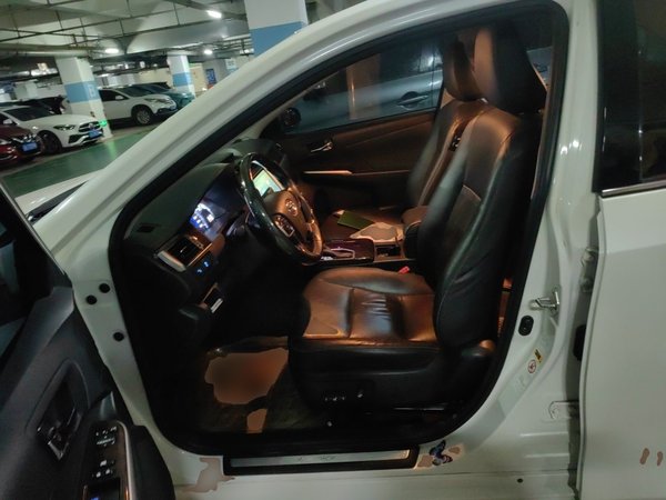 Toyota Camry 2016, 100800 км, за 10768 USD - фото 12