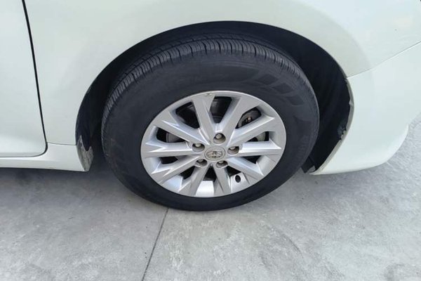 Toyota Camry 2016, 74500 км, за 10132 USD - фото 9