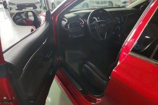 Toyota Camry 2018, 75300 км, за 11089 USD - фото 17