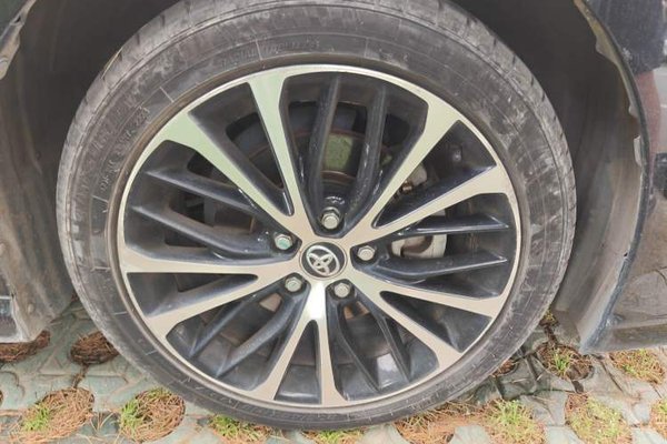 Toyota Camry 2018, 69400 км, за 14240 USD - фото 9