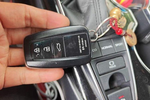 Toyota Camry 2018, 69400 км, за 14240 USD - фото 17