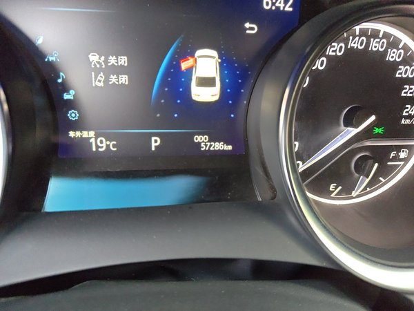 Toyota Camry 2019, 57200 км, за 13203 USD - фото 13