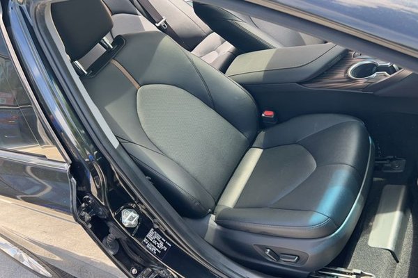 Toyota Camry 2019, 60000 км, за 15211 USD - фото 25