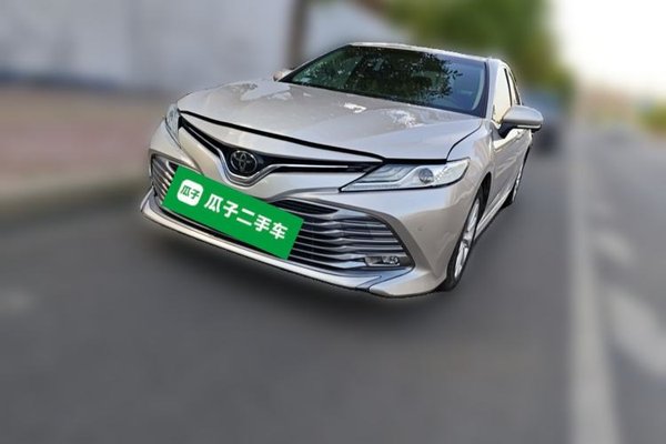 Toyota Camry · 2019 год
