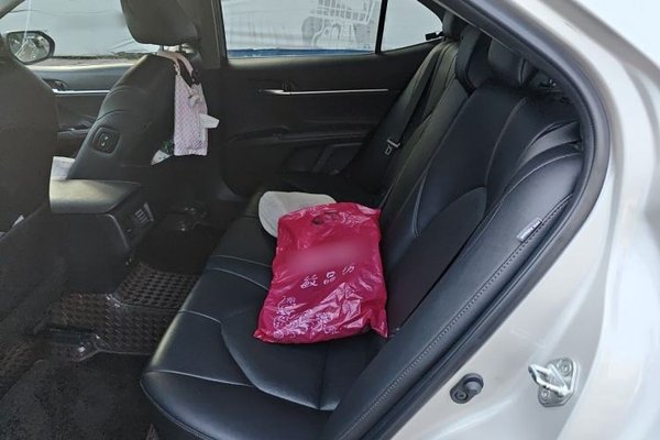 Toyota Camry 2019, 104600 км, за 11889 USD - фото 17