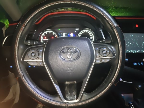 Toyota Camry 2019, 65400 км, за 13430 USD - фото 11
