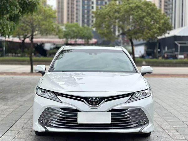 Toyota Camry 2019, 75300 км, за 15136 USD