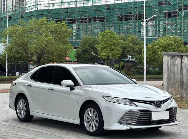 Toyota Camry 2019, 75300 км, за 15136 USD