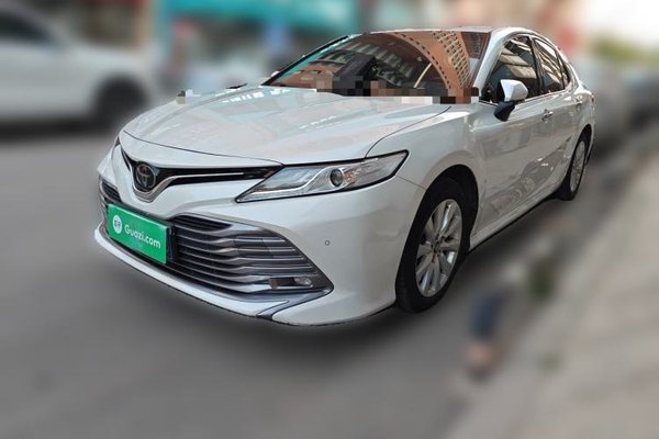Toyota Camry · 2019 год