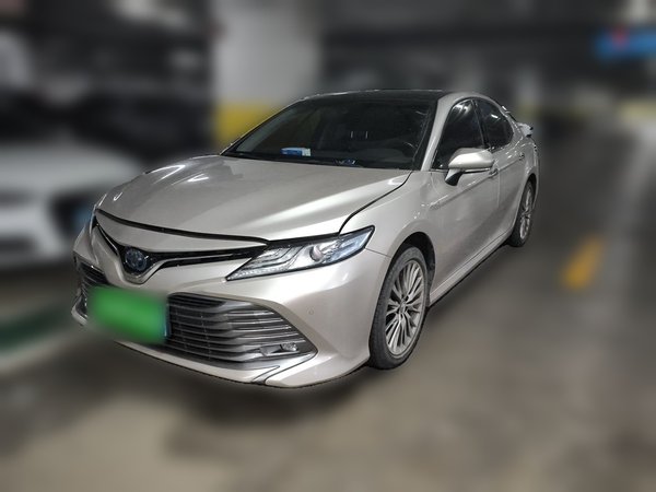 Toyota Camry · 2019 год