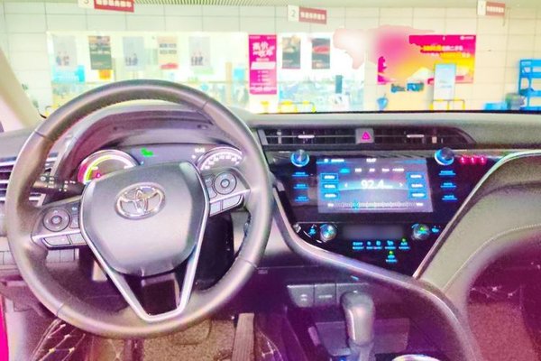 Toyota Camry 2019, за 14288 USD - фото 10