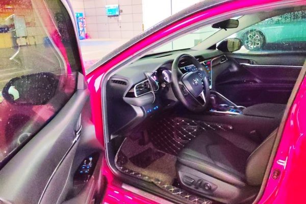 Toyota Camry 2019, за 14288 USD - фото 17
