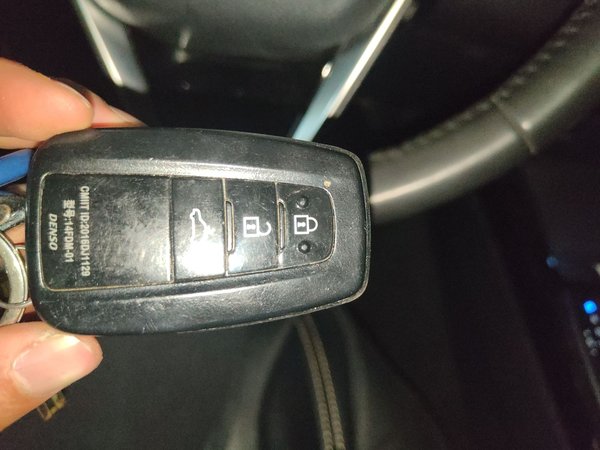 Toyota Camry 2019, 48100 км, за 18423 USD - фото 17