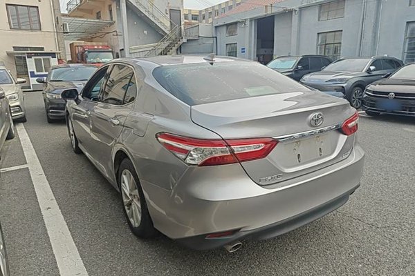 Toyota Camry 2021, 46300 км, за 17624 USD
