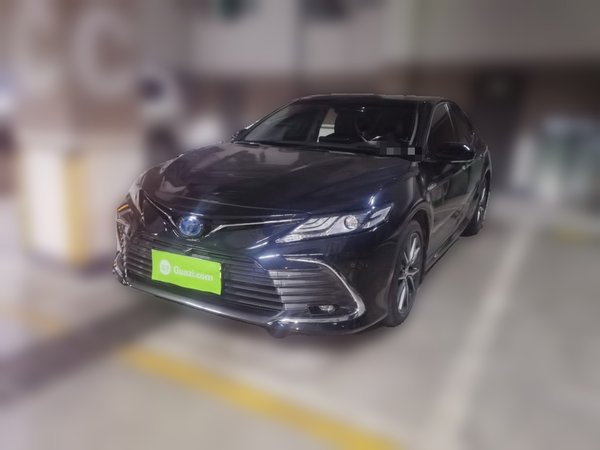 Toyota Camry · 2021 год