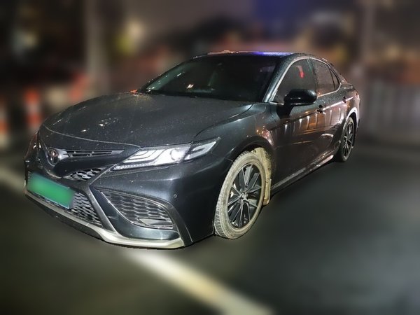 Toyota Camry · 2021 год