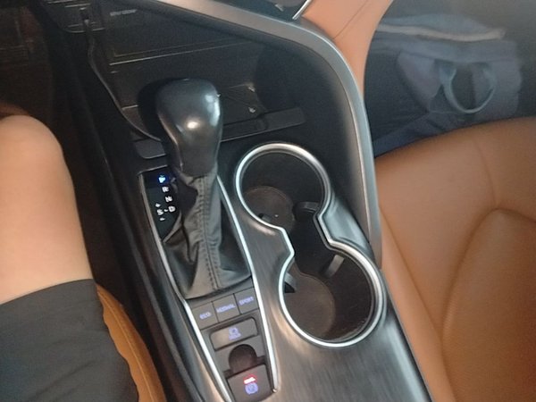 Toyota Camry 2021, 70800 км, за 18363 USD - фото 17