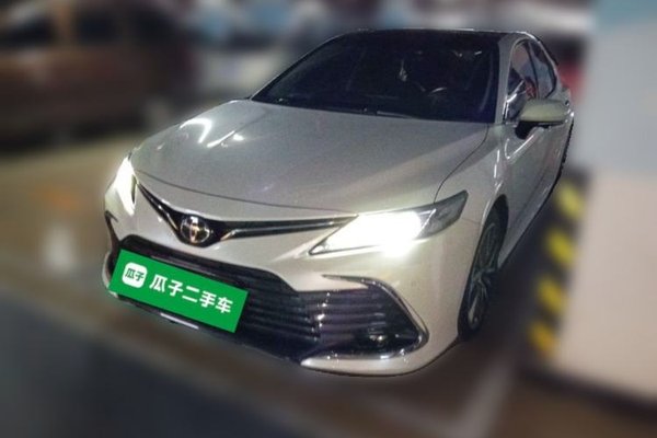 Toyota Camry · 2021 год