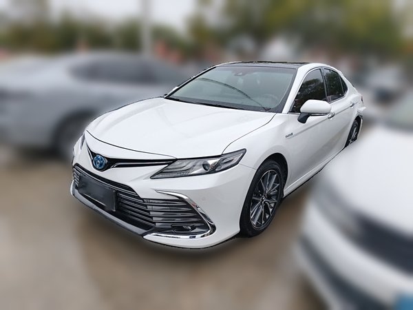 Toyota Camry · 2021 год