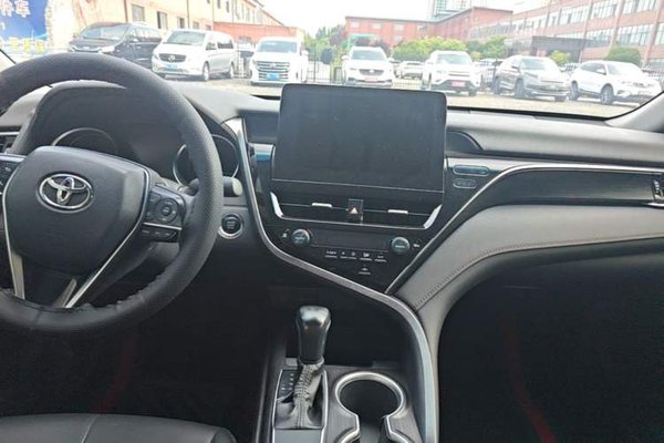 Toyota Camry 2023, за 18029 USD - фото 16