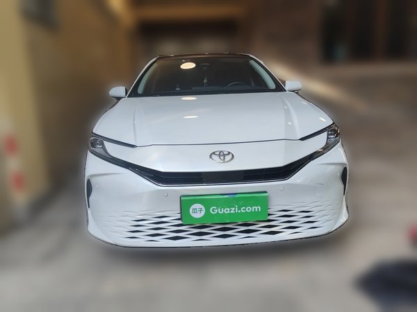 Toyota Camry 2024, 11700 км, за 20591 USD