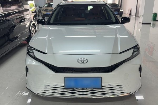 Toyota Camry 2024, 41500 км, за 20583 USD