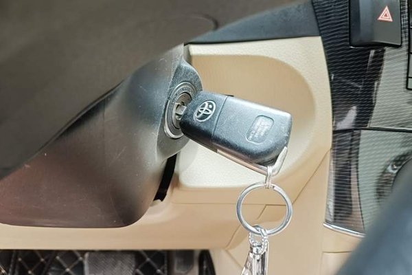 Toyota Corolla 2014, 100900 км, за 6748 USD - фото 23