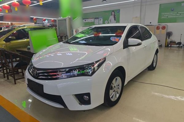 Toyota Corolla · 2014 год