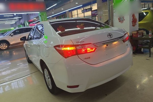 Toyota Corolla 2014, 57500 км, за 8030 USD